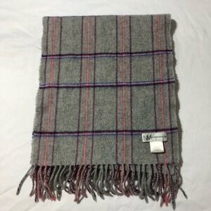 Neumann Marcus cashmere plaid grey purple pink fringe scarf 11.5”x56”